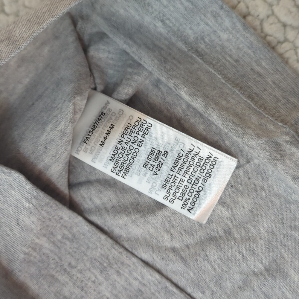 Lacoste new authentic V-Neck T-shirt - flaw - Picture 5 of 12